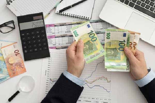 慧欣女神：8.30周评黄金3430多，原油63.3多